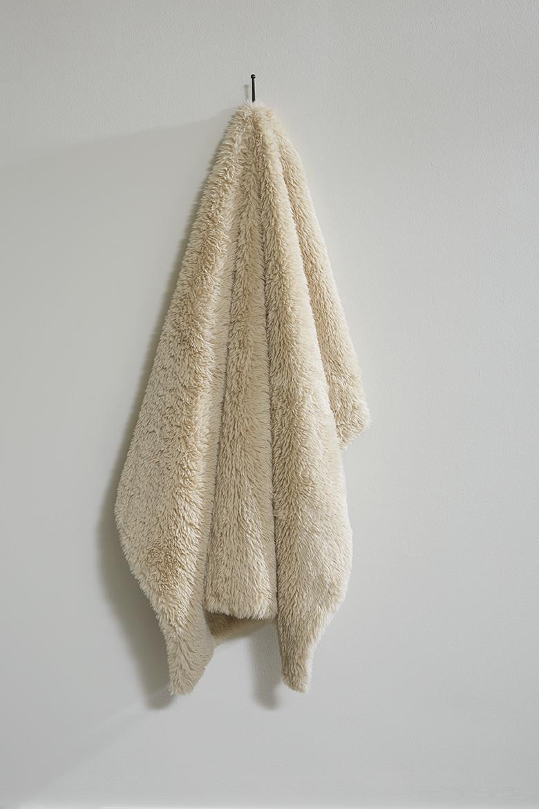 Fur Throw - Yakety Yak Sand