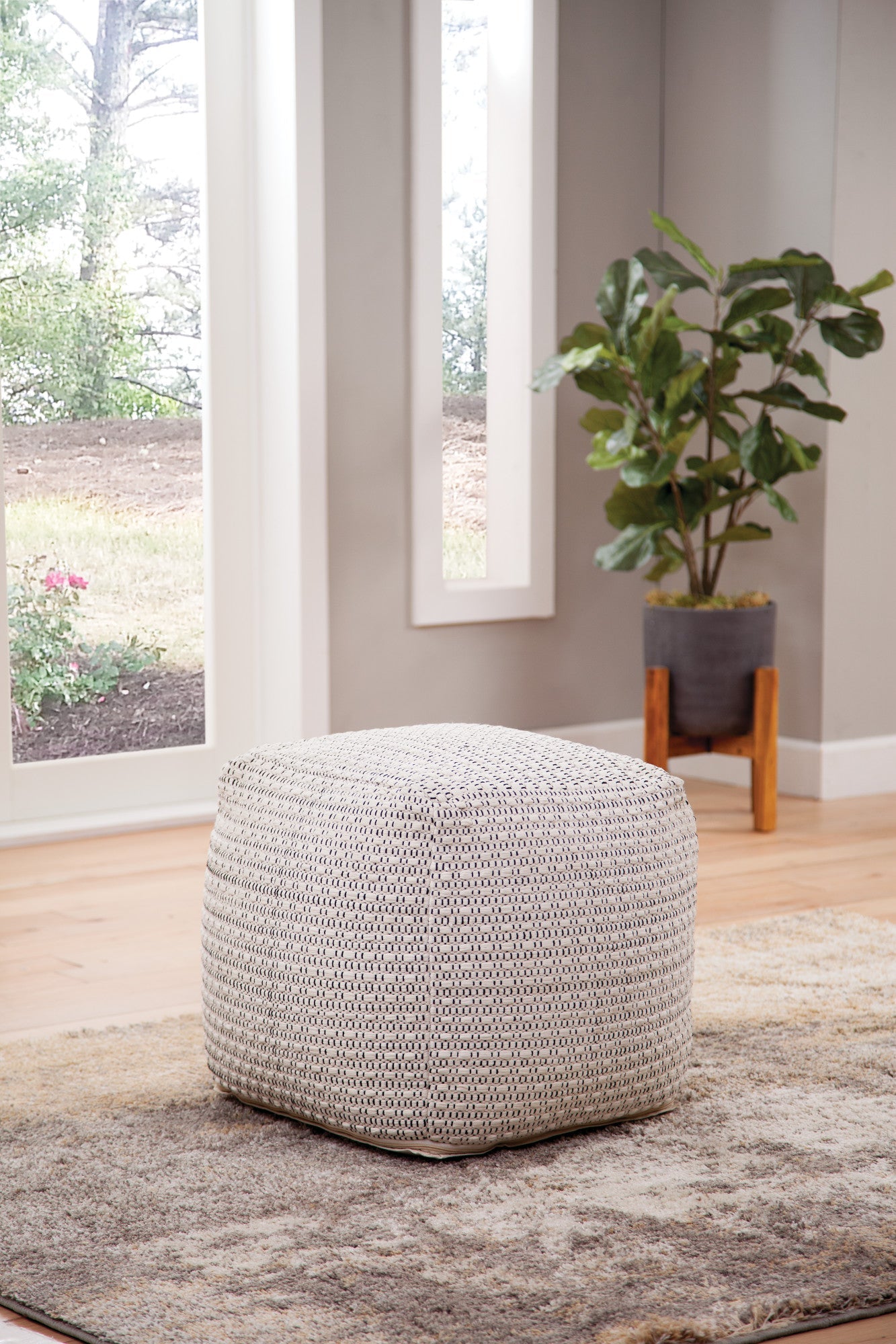 Hakim Square Handwoven Woolen