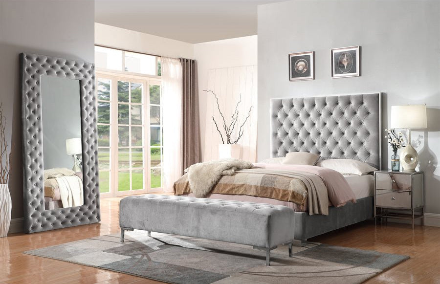LACEY QUEEN UPHOLSTERED-FOOTBOARD-RAILS-GREY
