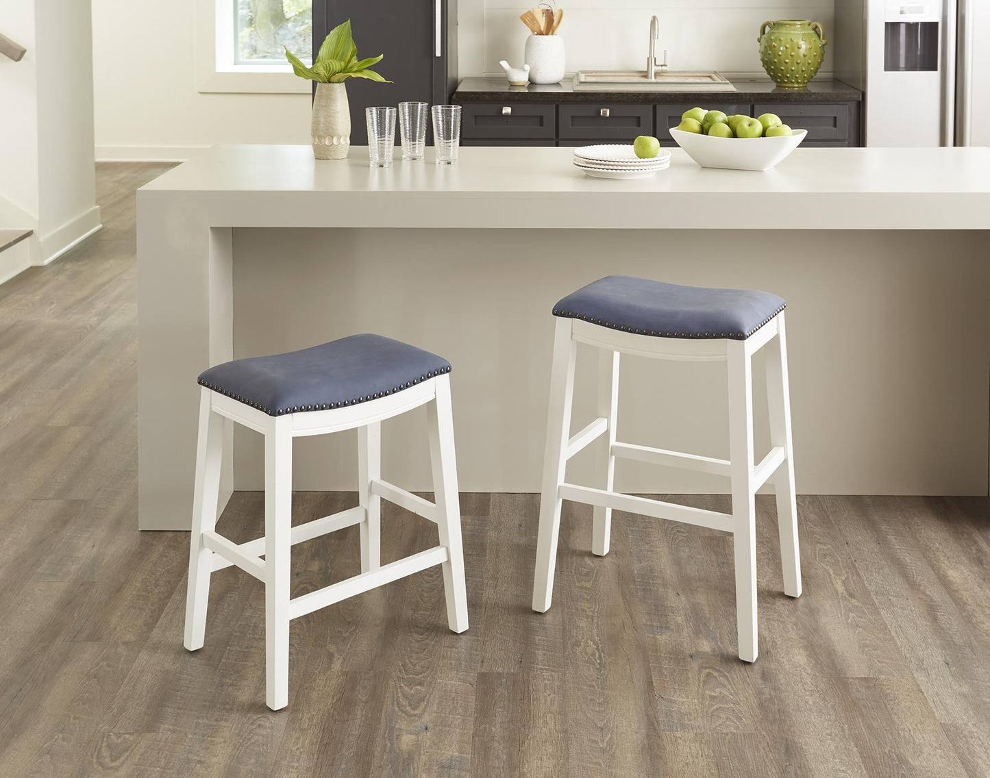Bartsool 24in White Navy Seat