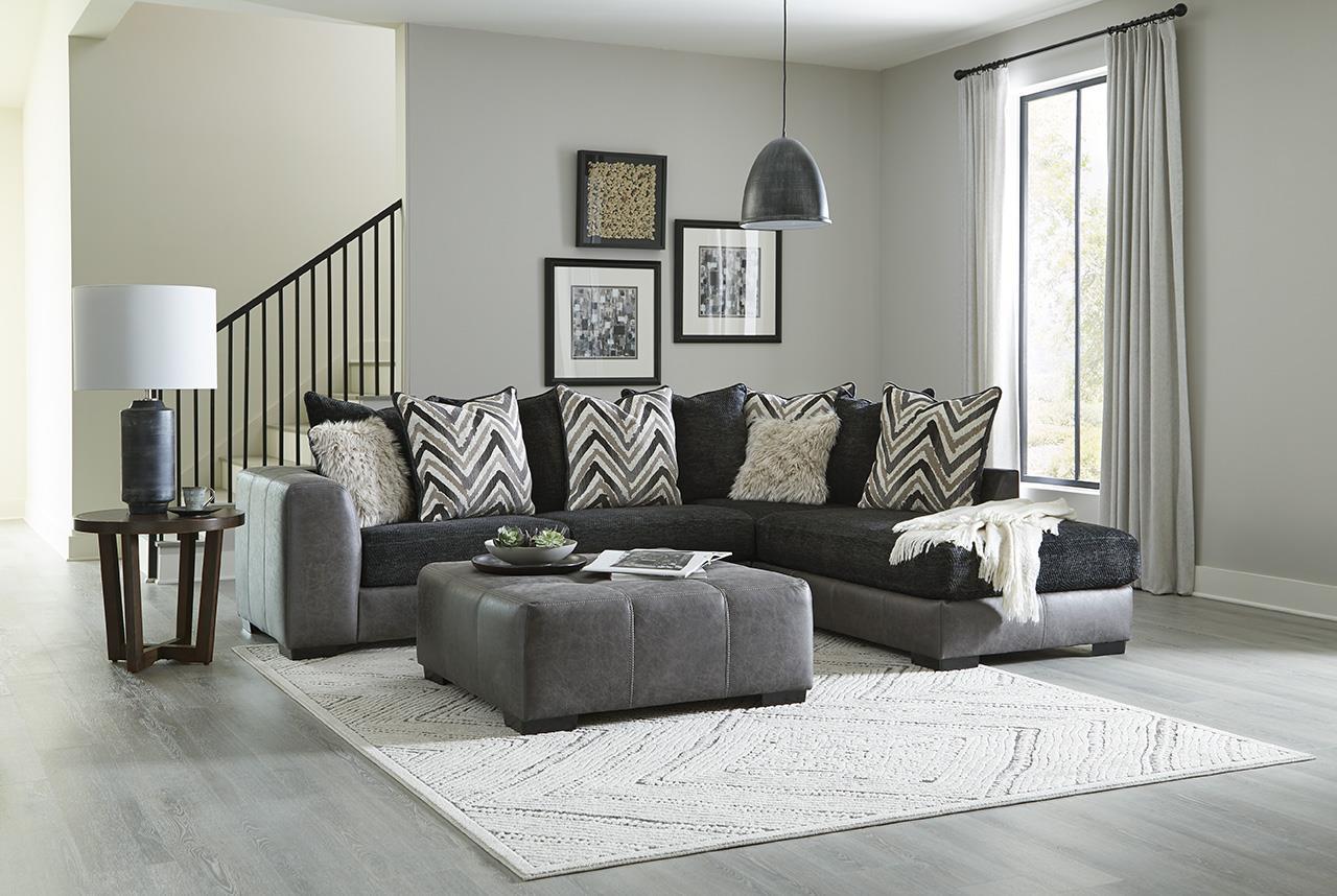 Zaftig (Ebony) 2Pc Sectional