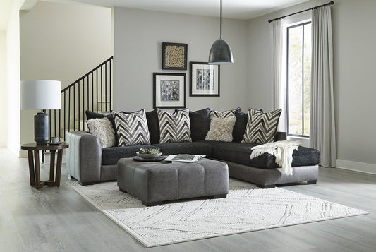 Zaftig (Ebony) 2Pc Sectional
