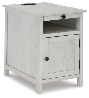 Treytown Chairside End Table (Whitewash)