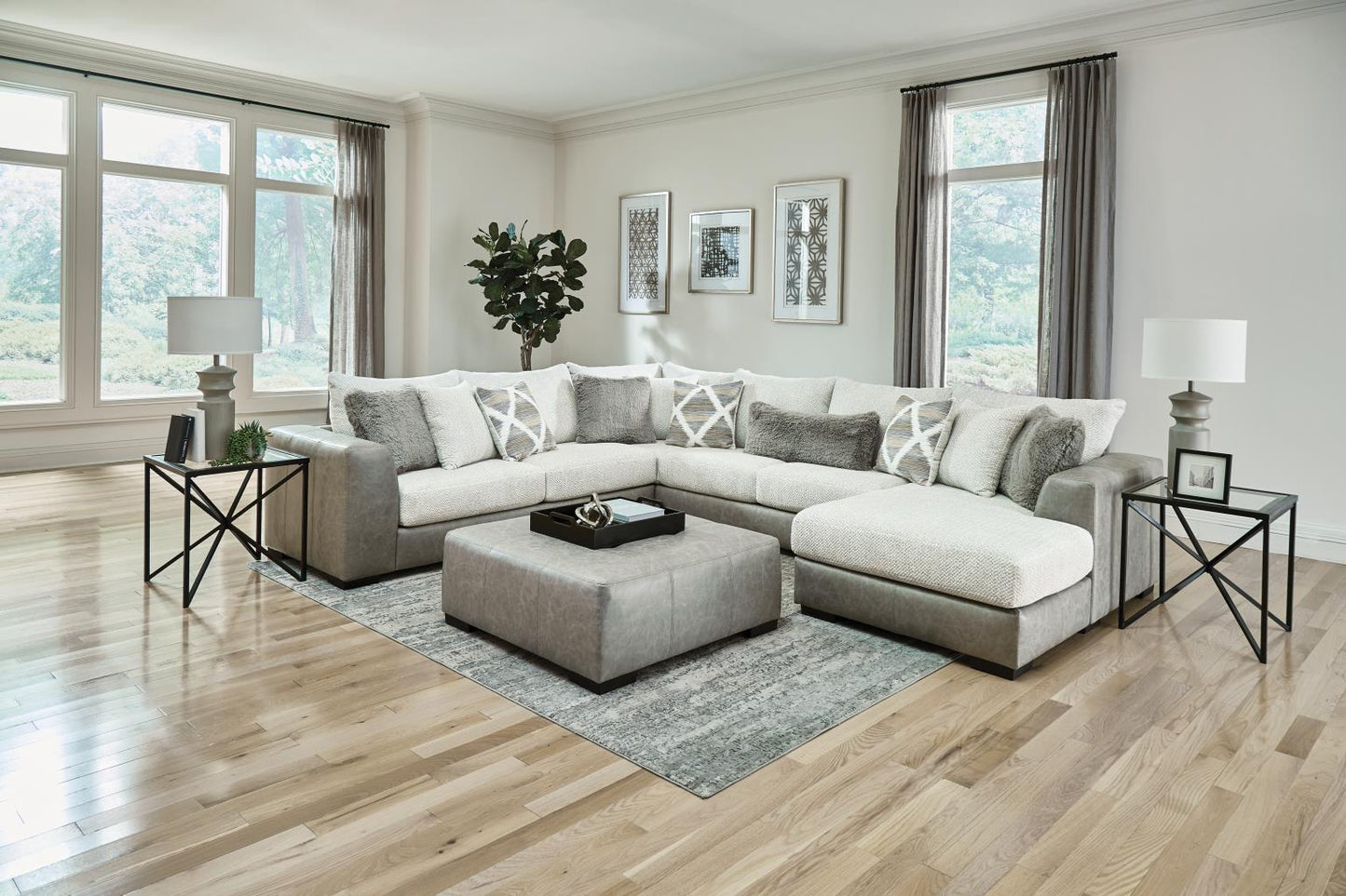 Attract Dove RAF Chaise