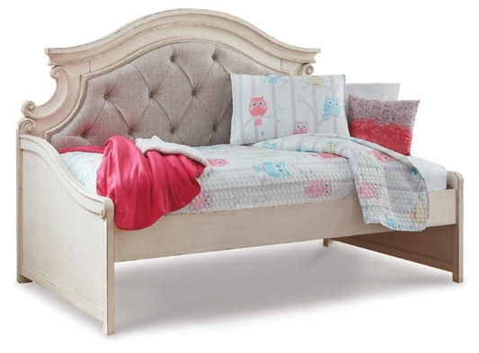 Realyn Chipped White Twin Day Bed