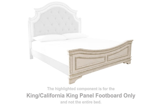 Realyn Chipped White King/Cal King Panel Footboard