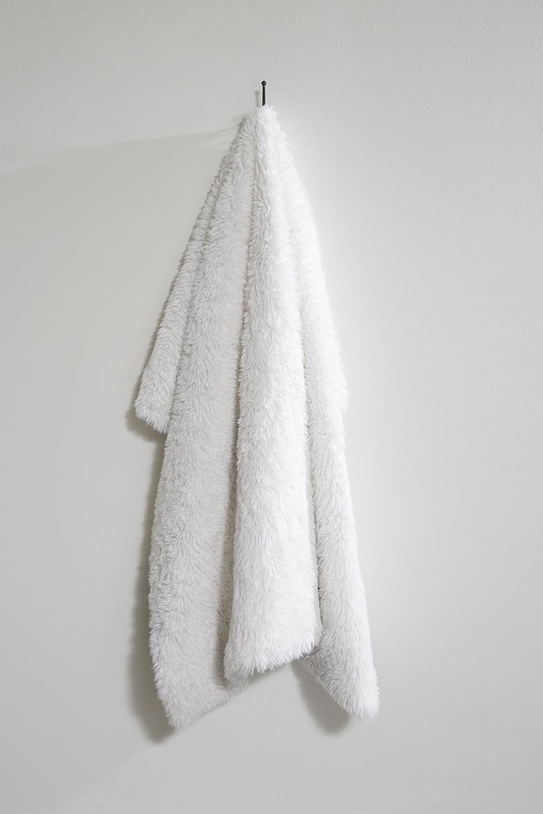 Fur Throw - Yakety Yak Natural