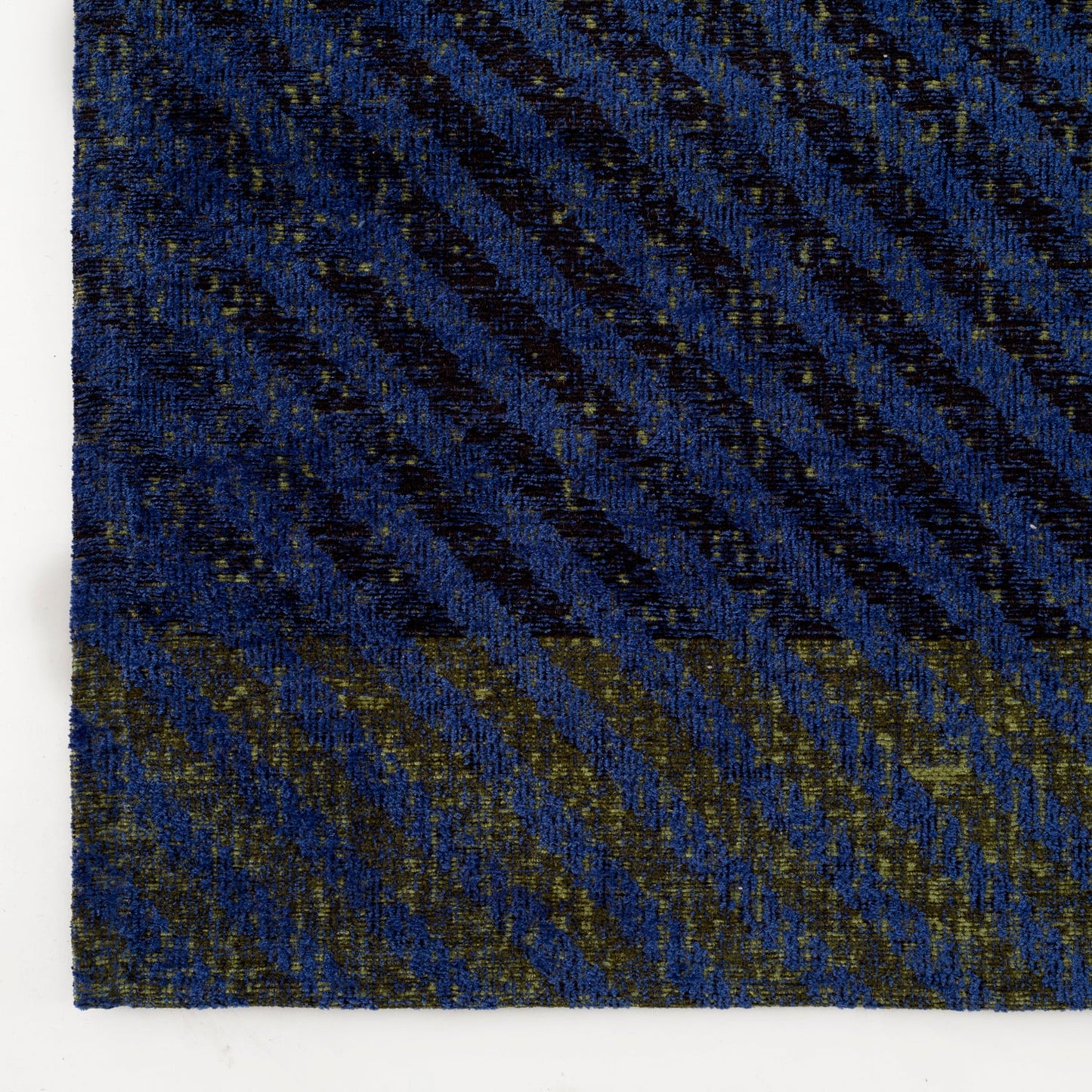 BAZAAR-BZR2057-7.10x10.6-240x320