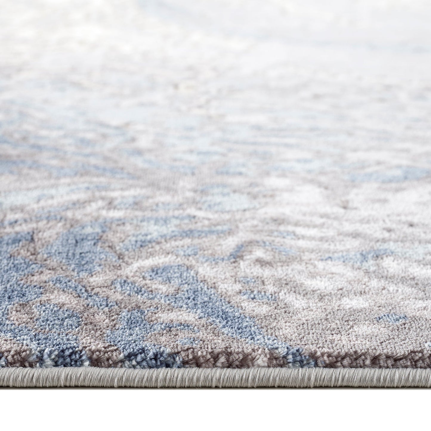 TITANIUM-IS_00_03_AQUA-3.11 x 6.1-120x185