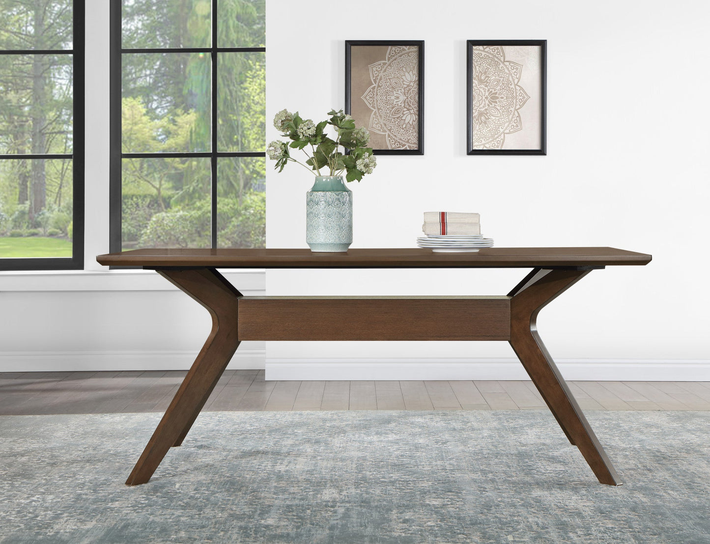 Quinn Dining Table