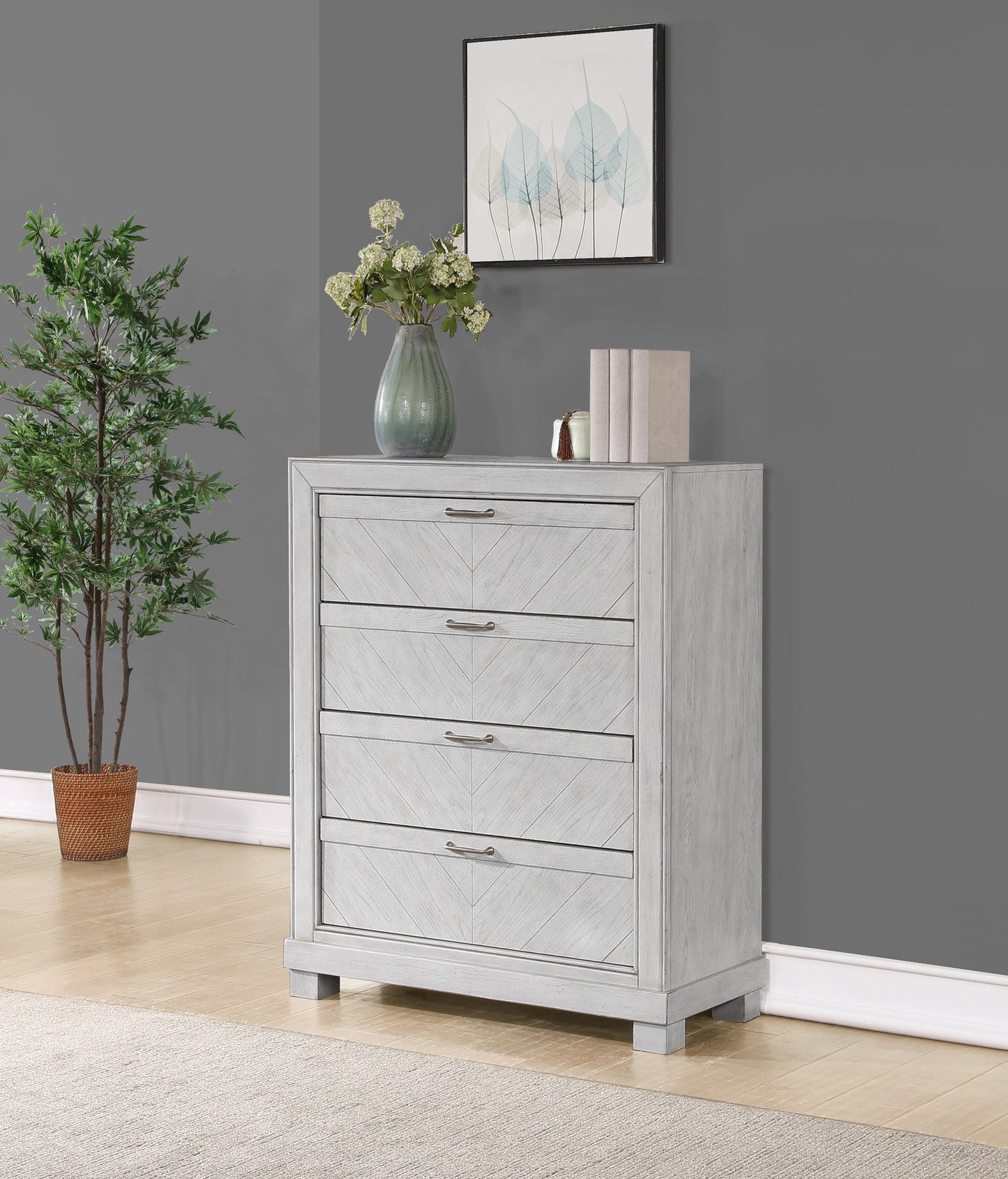 Montana Gray Chest