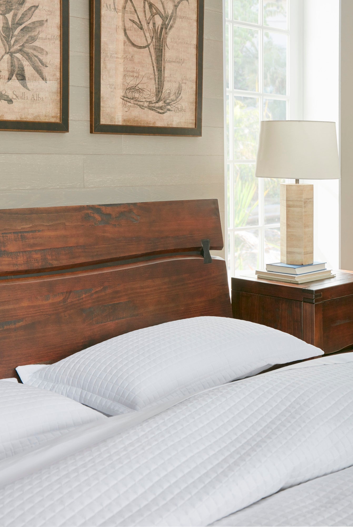 Pasco Queen Bed
