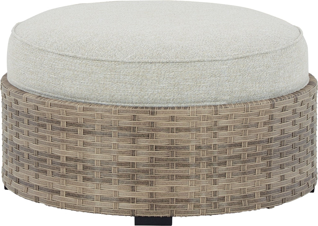 Calworth Round Ottoman w/Cushion