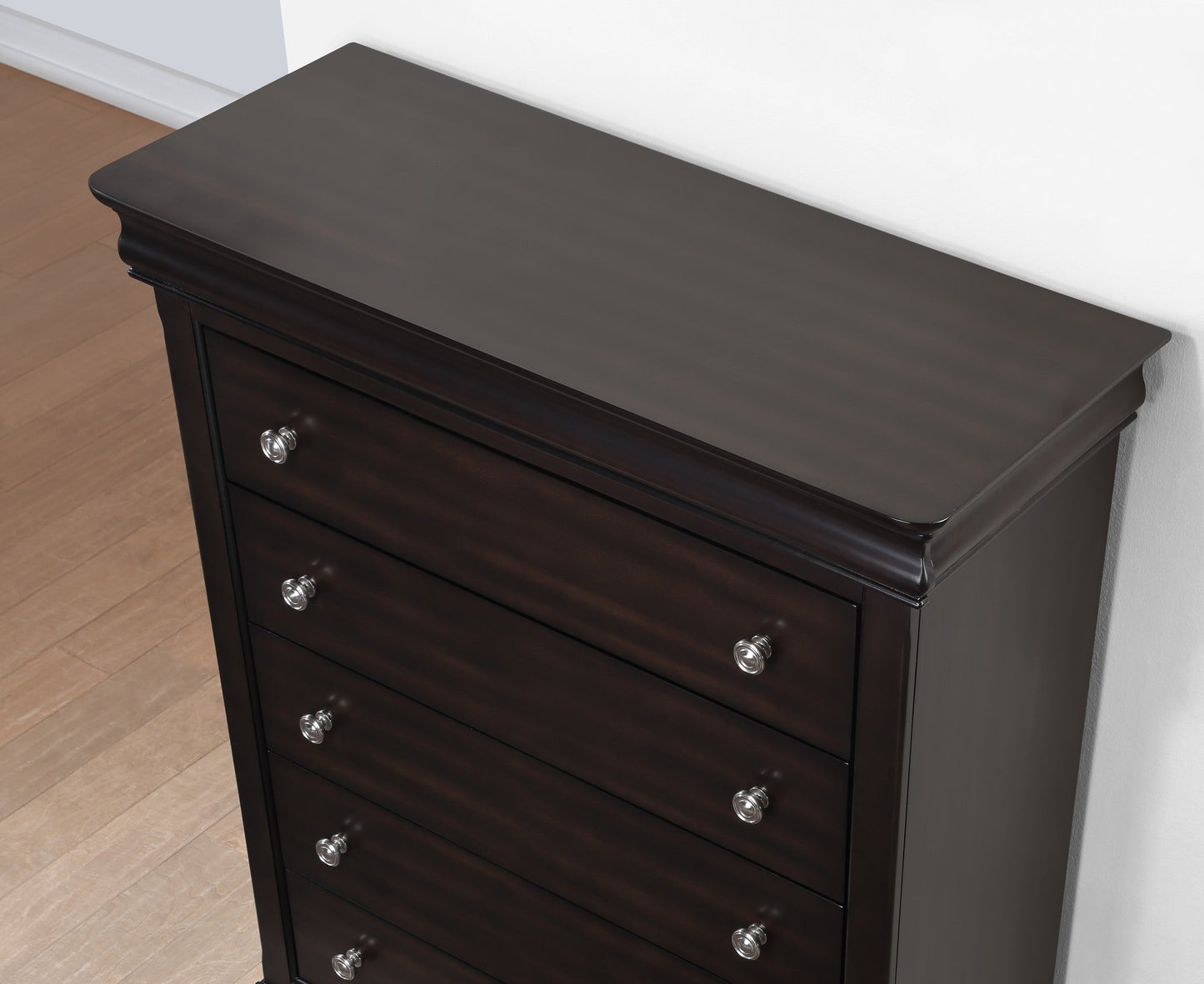 Dominique Chest