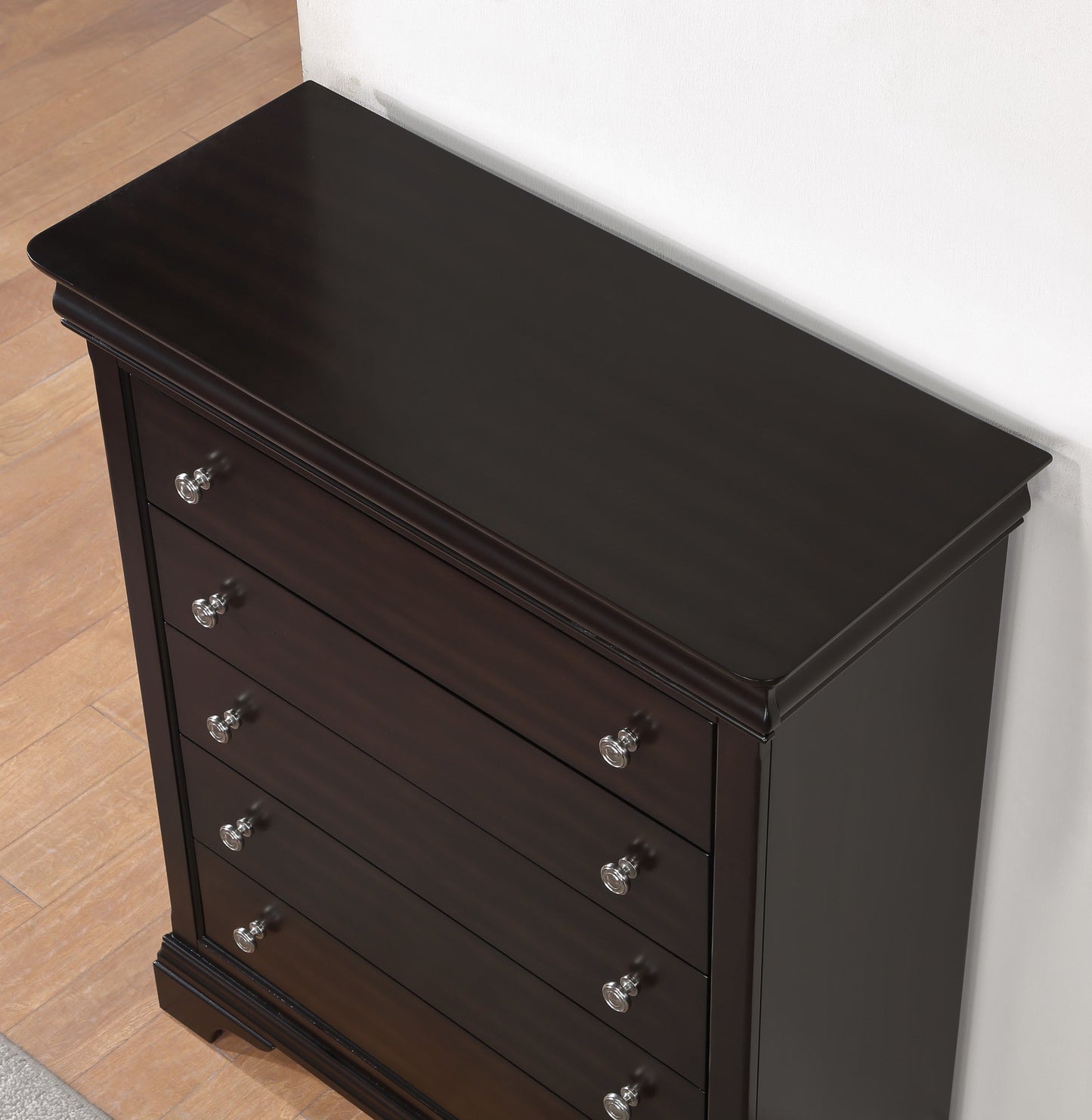 Dominique Chest