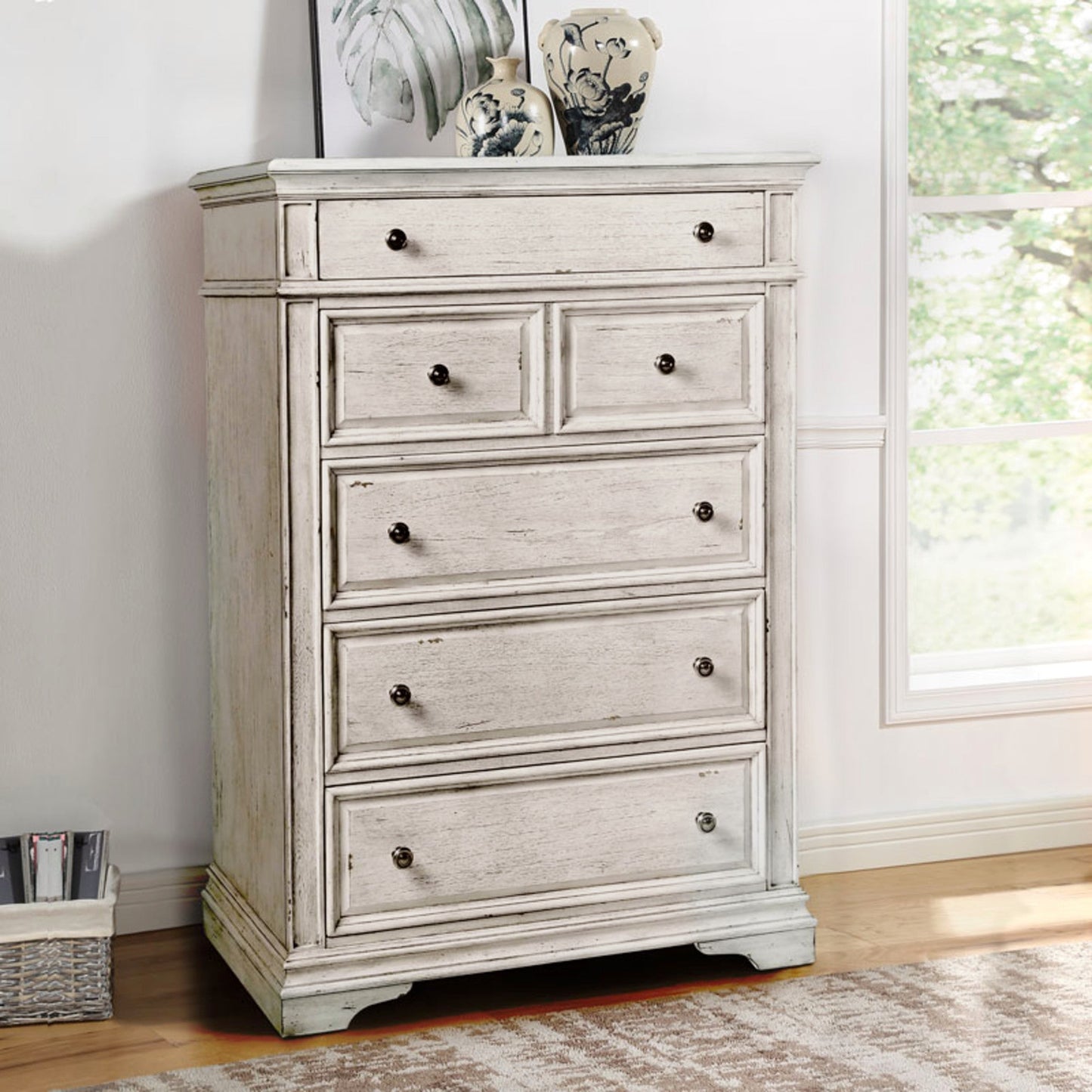 Highland Park Cathedral White Chest