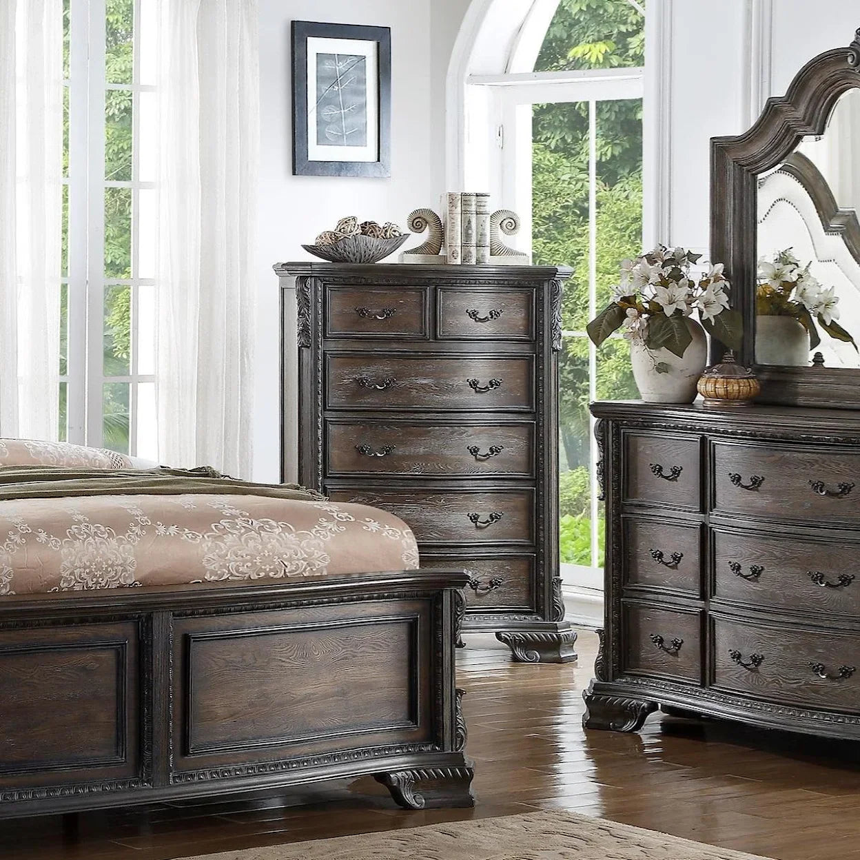 SHEFFIELD ANTIQUE GREY CHEST