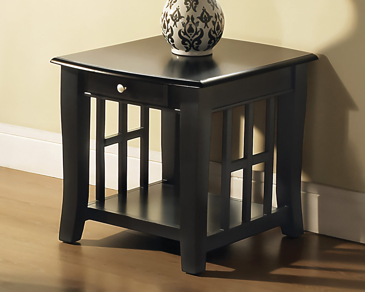 Cassidy End Table 23"x28"x23"
