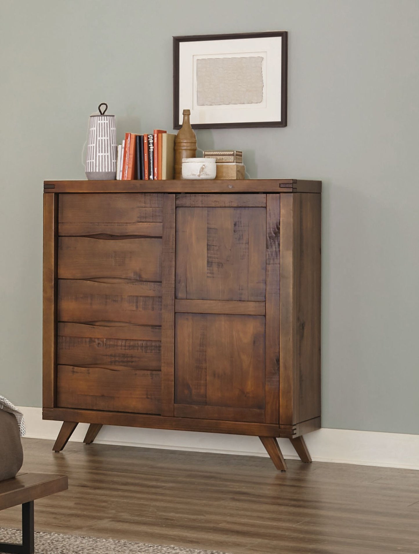 Pasco Gentleman's Chest w/ Glid