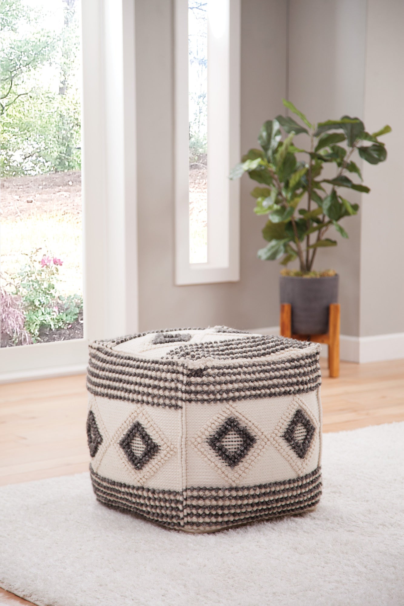 Dalia Square Handwoven Woolen