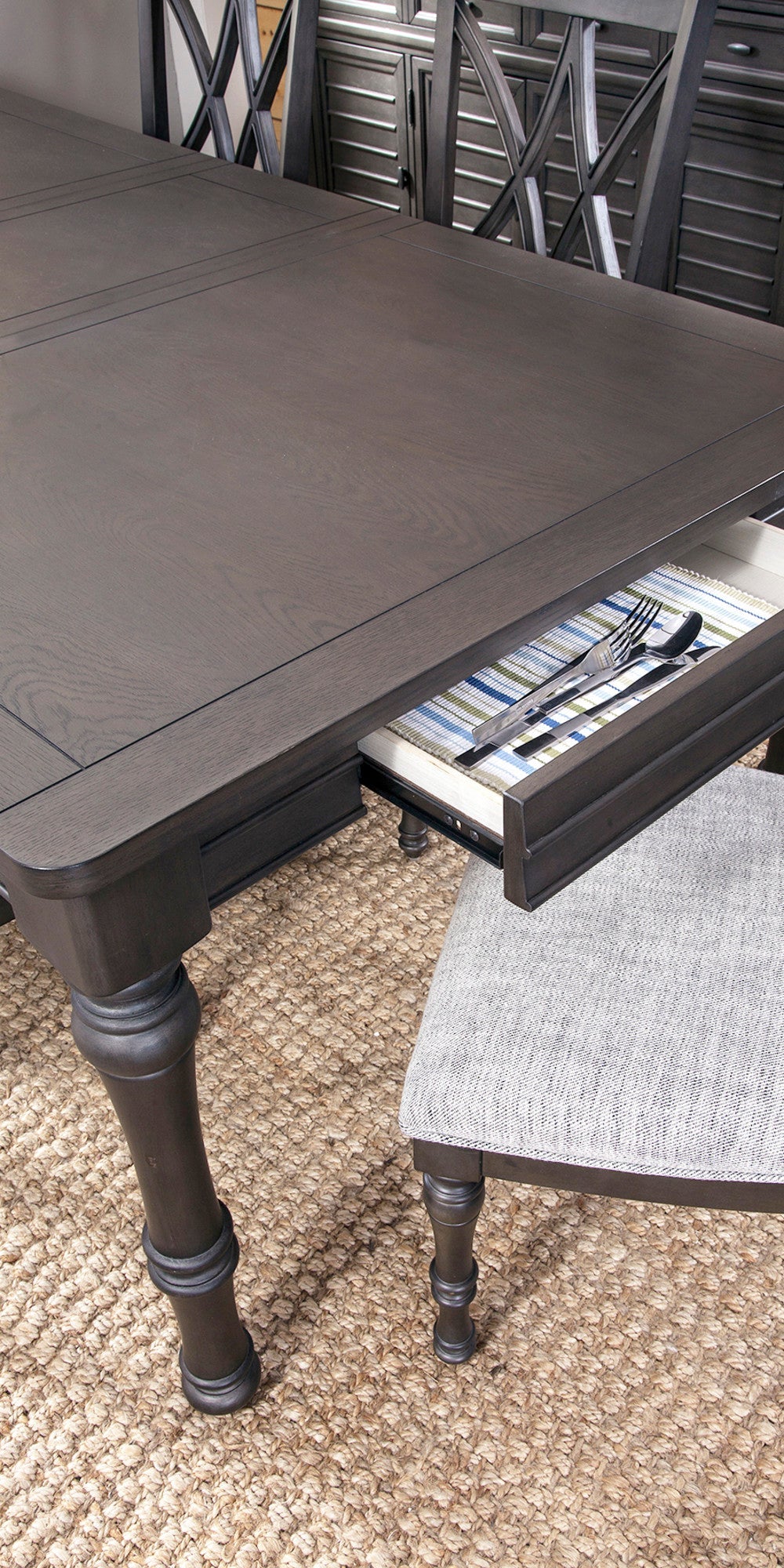 Linnett Dining Table